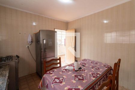 Cozinha de casa para alugar com 2 quartos, 250m² em Rio Pequeno, São Paulo