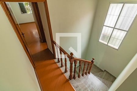 Escada de casa à venda com 3 quartos, 222m² em Vila Alexandria, São Paulo