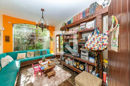 Sala 3 de casa à venda com 5 quartos, 316m² em Vila Paris, Belo Horizonte