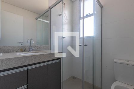 Banheiro de apartamento à venda com 3 quartos, 69m² em Havaí, Belo Horizonte