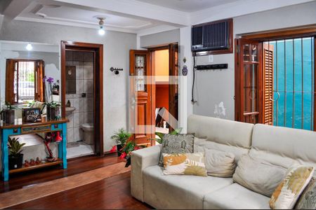 Sala de casa à venda com 5 quartos, 160m² em Menino Deus, Porto Alegre