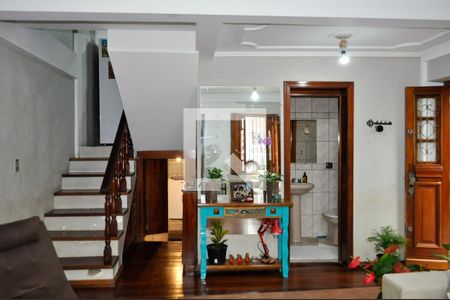 Sala de casa à venda com 5 quartos, 160m² em Menino Deus, Porto Alegre