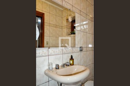 Lavabo de casa à venda com 5 quartos, 160m² em Menino Deus, Porto Alegre