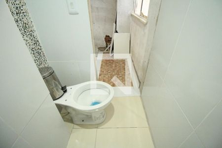 Banheiro de kitnet/studio para alugar com 0 quarto, 20m² em Macaúbas, Salvador