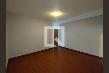 Sala de casa à venda com 3 quartos, 107m² em Vila Nair, São Paulo