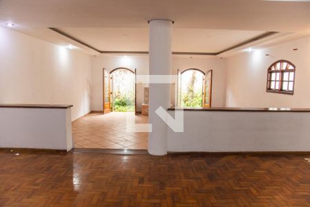 Sala de casa à venda com 3 quartos, 305m² em Granja Julieta, São Paulo