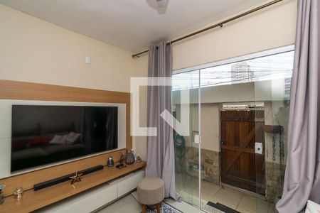 Sala de casa à venda com 2 quartos, 132m² em Vista Alegre, Rio de Janeiro