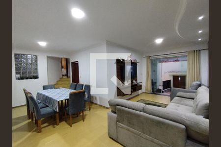 Sala de casa à venda com 3 quartos, 189m² em Vila Brasilio Machado, São Paulo