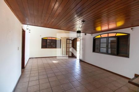 Sala de casa de condomínio à venda com 3 quartos, 300m² em Largo da Batalha, Niterói