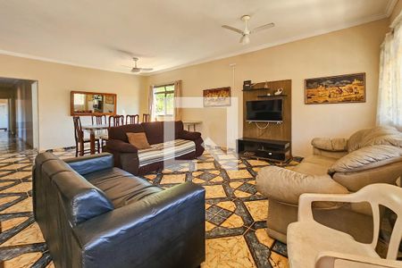 Sala 2 de casa para alugar com 7 quartos, 402m² em Jardim Guaiuba, Guarujá