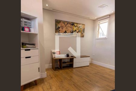 Sala de TV de casa de condomínio para alugar com 3 quartos, 140m² em Sacomã, São Paulo