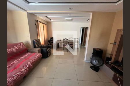 Sala de casa à venda com 4 quartos, 370m² em Taquara, Rio de Janeiro