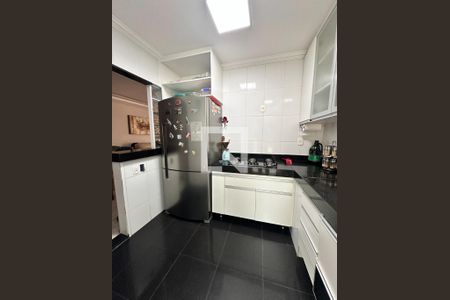 Casa à venda com 3 quartos, 124m² em Fernão Dias, Belo Horizonte