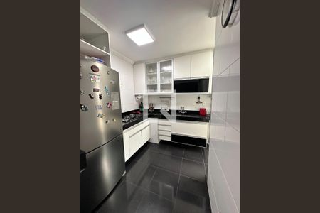 Casa à venda com 3 quartos, 124m² em Fernão Dias, Belo Horizonte