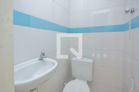 Lavabo de casa para alugar com 4 quartos, 210m² em Jardim Santa Helena, São Paulo