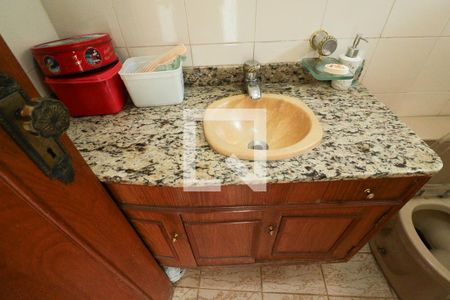 Lavabo de casa à venda com 3 quartos, 130m² em Conjunto Residencial Santa Terezinha, São Paulo