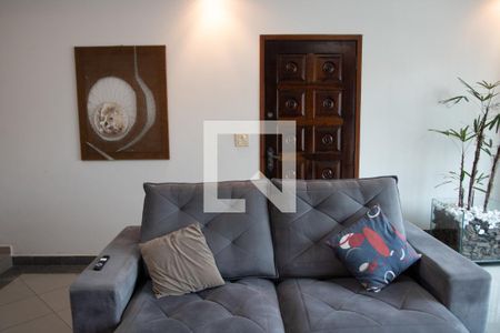 Sala de casa à venda com 3 quartos, 143m² em Jardim Sonia, São Paulo