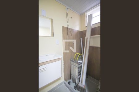 Banheiro de kitnet/studio para alugar com 1 quarto, 12m² em Porto da Pedra, São Gonçalo