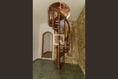 Sala 1 de casa para alugar com 7 quartos, 500m² em Chácara das Pedras, Porto Alegre