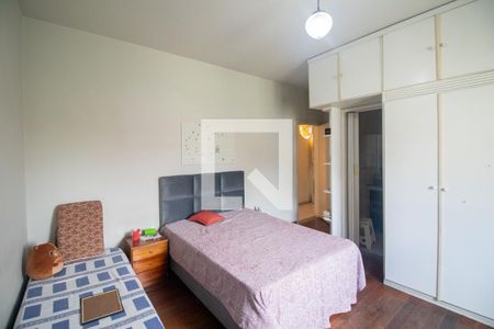 Suíte de casa à venda com 5 quartos, 360m² em Santa Helena, Contagem