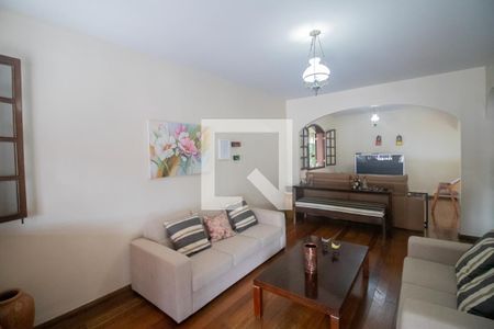 Sala de casa à venda com 5 quartos, 360m² em Santa Helena, Contagem