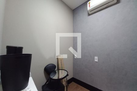 Sala 1 de casa à venda com 3 quartos, 225m² em Jardim Ipaussurama, Campinas