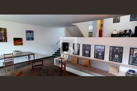 Sala 2 de casa à venda com 3 quartos, 270m² em Jardim Leonor, São Paulo