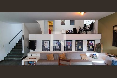 Sala 2 de casa à venda com 3 quartos, 270m² em Jardim Leonor, São Paulo