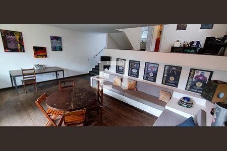 Sala 2 de casa à venda com 3 quartos, 270m² em Jardim Leonor, São Paulo