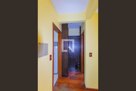 Corredor de apartamento à venda com 1 quarto, 54m² em Nossa Senhora das Gracas, Canoas