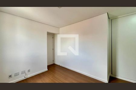 quarto de apartamento para alugar com 2 quartos, 185m² em Fernão Dias, Belo Horizonte