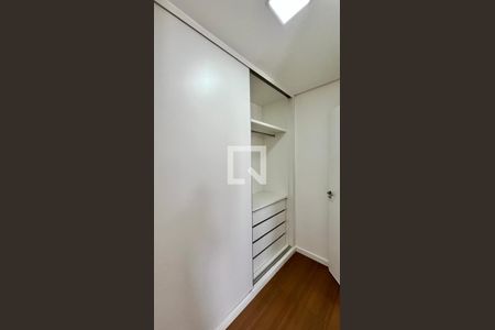 quarto de apartamento para alugar com 2 quartos, 185m² em Fernão Dias, Belo Horizonte