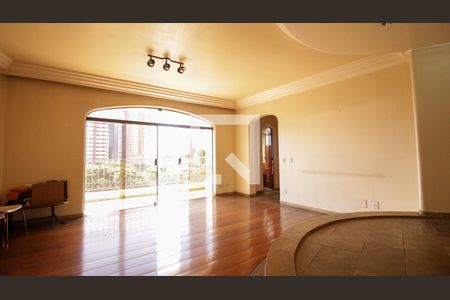 Sala de apartamento para alugar com 3 quartos, 140m² em Jardim Avelino, São Paulo