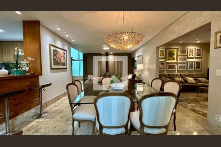 Sala de casa à venda com 4 quartos, 382m² em Grajaú, Belo Horizonte