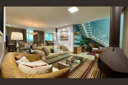 Sala de casa à venda com 4 quartos, 382m² em Grajaú, Belo Horizonte