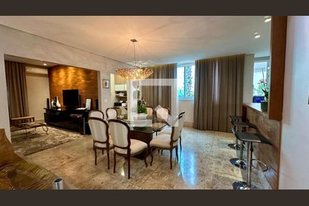 Sala de casa à venda com 4 quartos, 382m² em Grajaú, Belo Horizonte