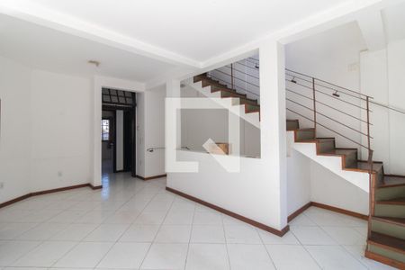Sala de casa à venda com 5 quartos, 280m² em Cristal, Porto Alegre