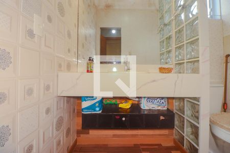 Lavabo de casa para alugar com 3 quartos, 180m² em Mário Quintana, Porto Alegre