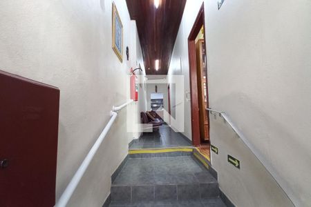 Corredor de casa à venda com 3 quartos, 110m² em Centro, Campinas