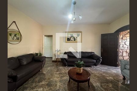 Sala 1 de casa à venda com 8 quartos, 350m² em São Geraldo, Belo Horizonte