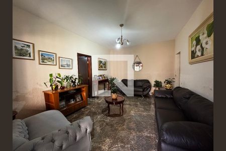 Sala 1 de casa à venda com 8 quartos, 350m² em São Geraldo, Belo Horizonte