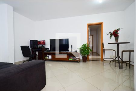 Sala de estar de apartamento para alugar com 3 quartos, 216m² em Ipiranga, Belo Horizonte