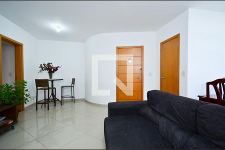 Sala de estar de apartamento para alugar com 3 quartos, 216m² em Ipiranga, Belo Horizonte