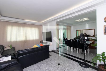 Sala 2 de casa para alugar com 6 quartos, 500m² em Carandiru, São Paulo