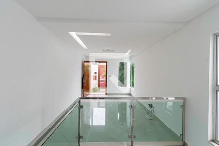 Sala de casa à venda com 4 quartos, 288m² em Europa, Contagem