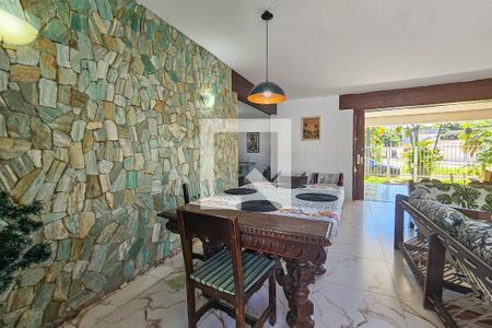 Sala de casa para alugar com 4 quartos, 500m² em Jardim Virginia, Guarujá