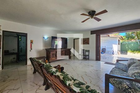 Sala de casa para alugar com 4 quartos, 500m² em Jardim Virginia, Guarujá