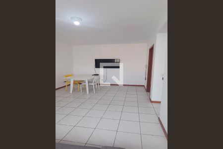 Sala e sala de jantar de apartamento para alugar com 1 quarto, 140m² em São Luiz, São José