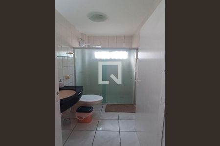 Banheiro de apartamento para alugar com 1 quarto, 140m² em São Luiz, São José