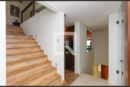 ESCADA de casa à venda com 4 quartos, 596m² em Estoril, Belo Horizonte